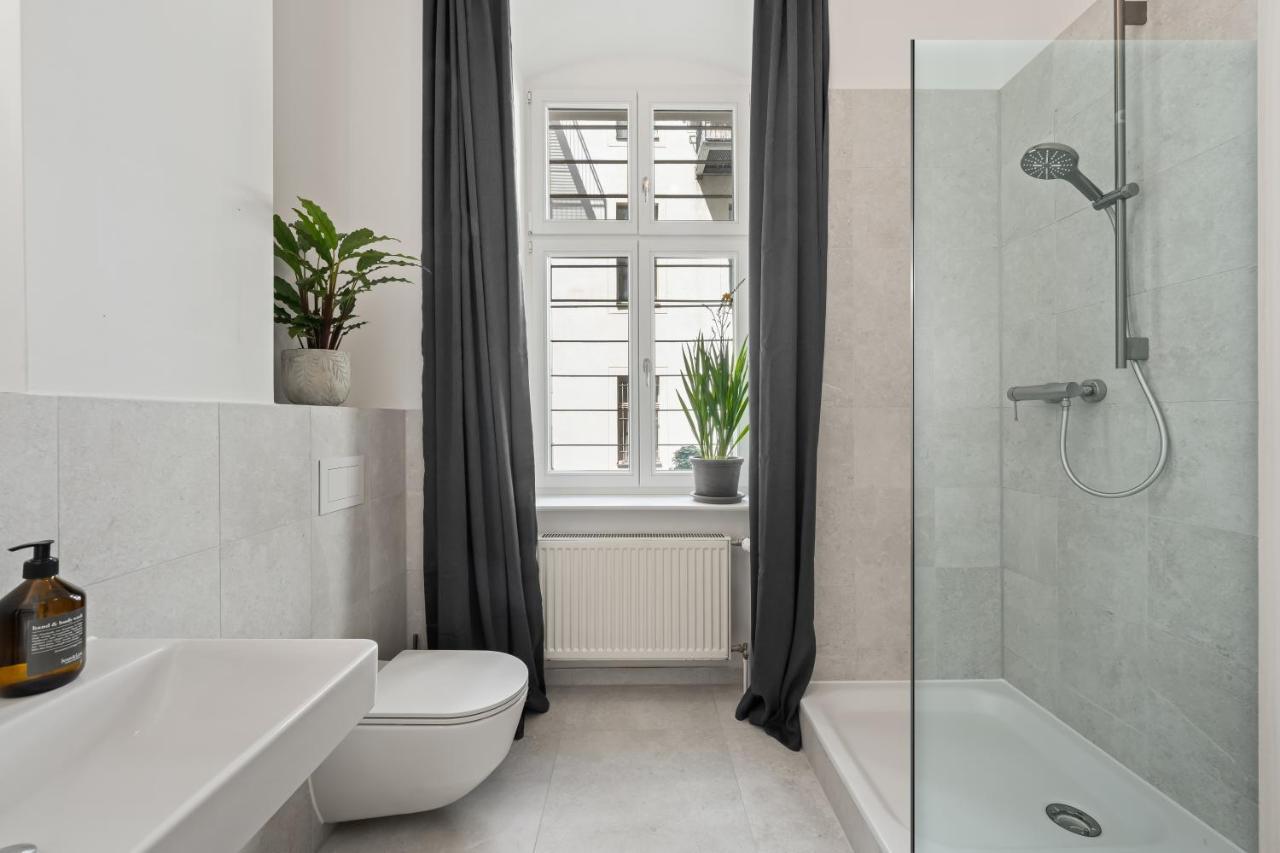 The Strassburger, Stylish 3 Bedroom Apartment In Downtown Berlín Exterior foto